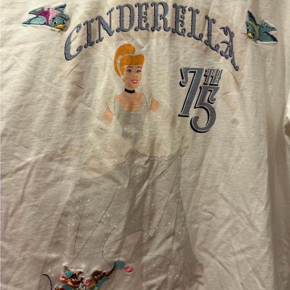Disney parks Cinderella 75th anniversary white t-shirt xl EUC - Picture 6 of 8